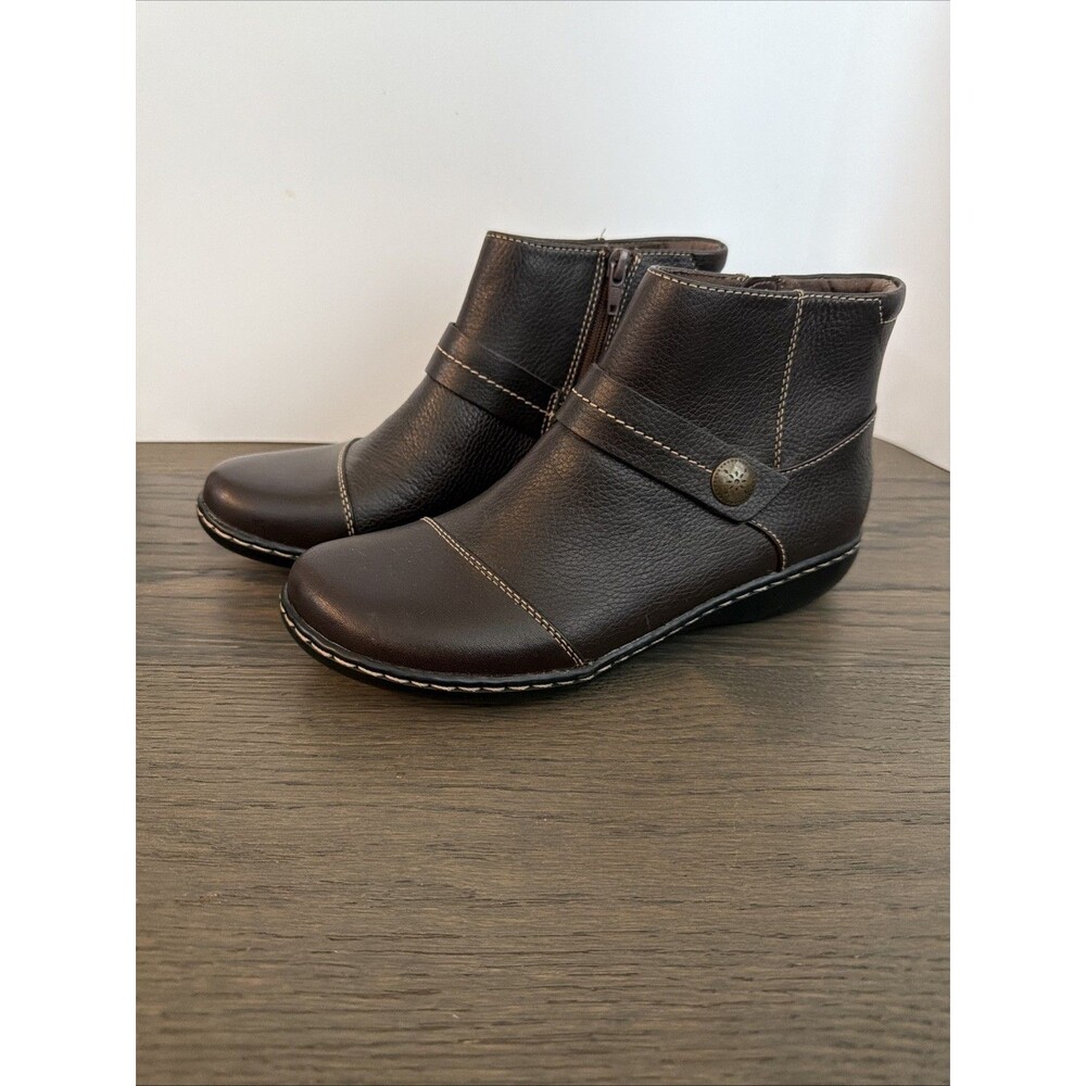 Womens Clarks Ashland Pine Dark Brown Leather Ankle Boots size 6.5
